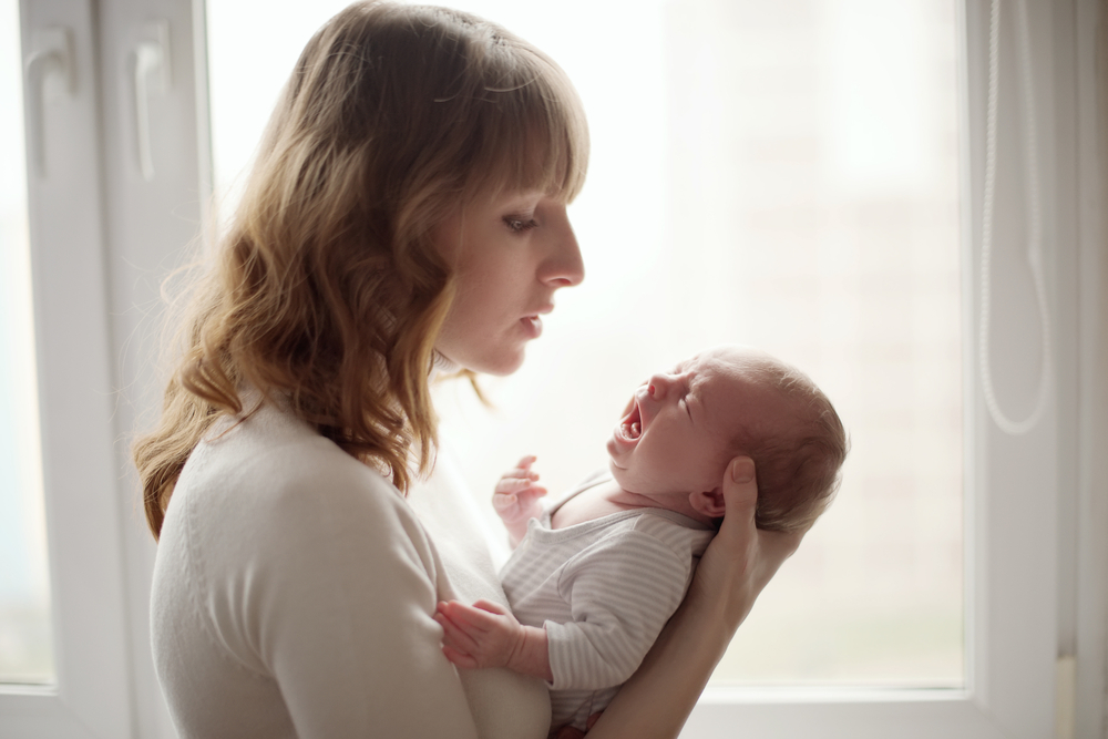 what are the symptoms of colic in babies? what's the treatment for colic?